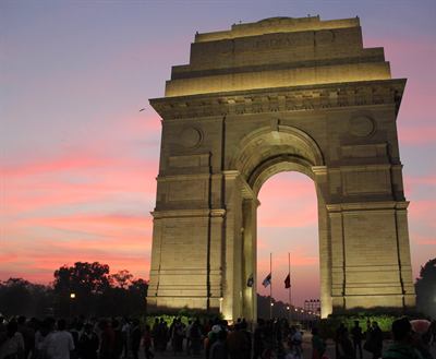 India Gate in New Delhi, the city whose political reaction the piece covers.